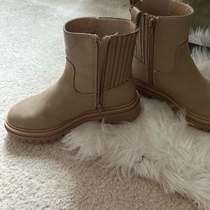 Chelsea Boots